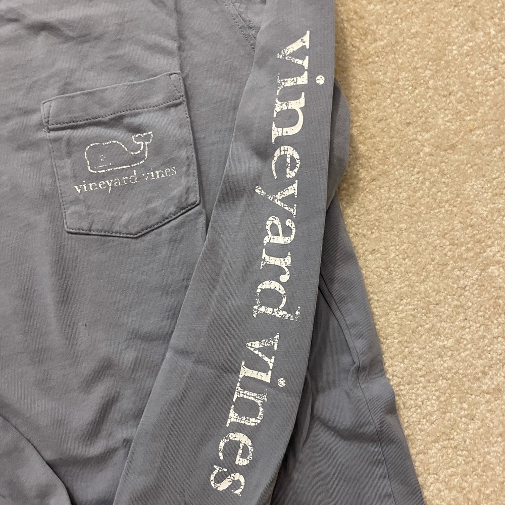 Classic vineyard vines long sleeved shirt